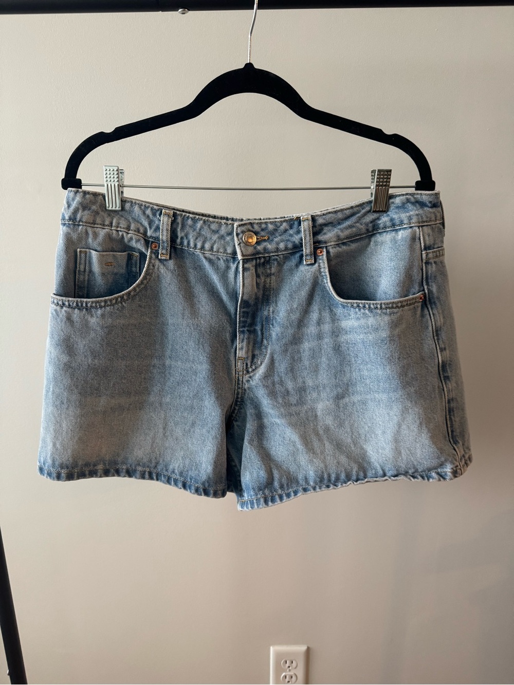 Zara - Light Blue Denim Women's Shorts